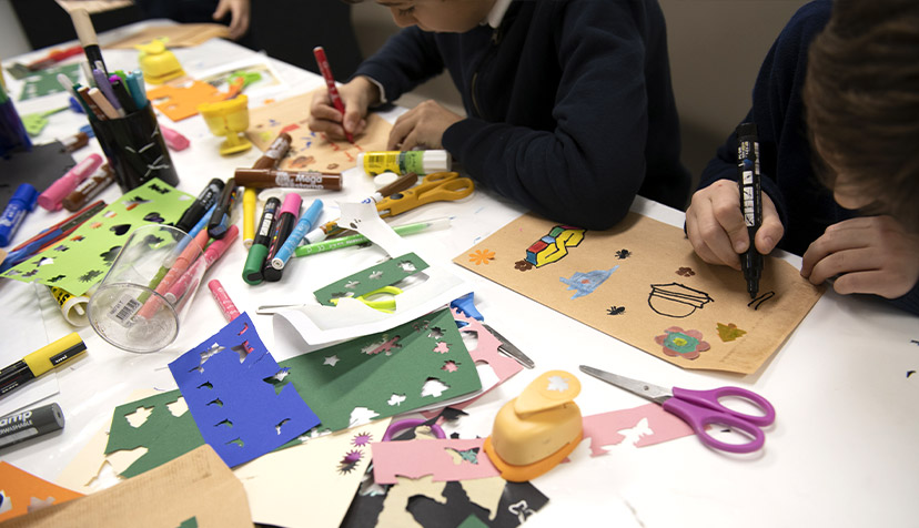 Atelier Mail Art - Enfants et matériel