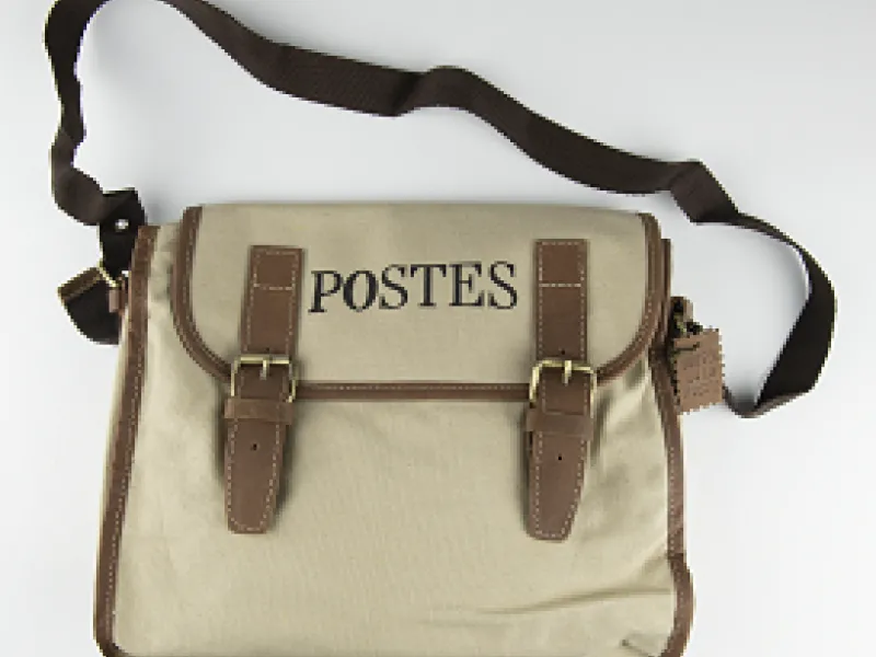 Vue 1 – Besace petit modèle beige